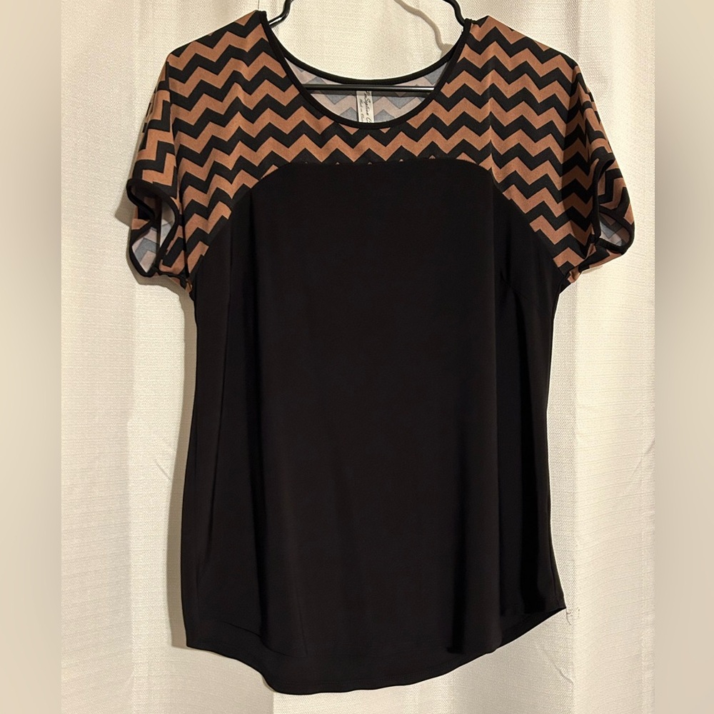 PerSeption Concept Black and Tan Chevron Blouse